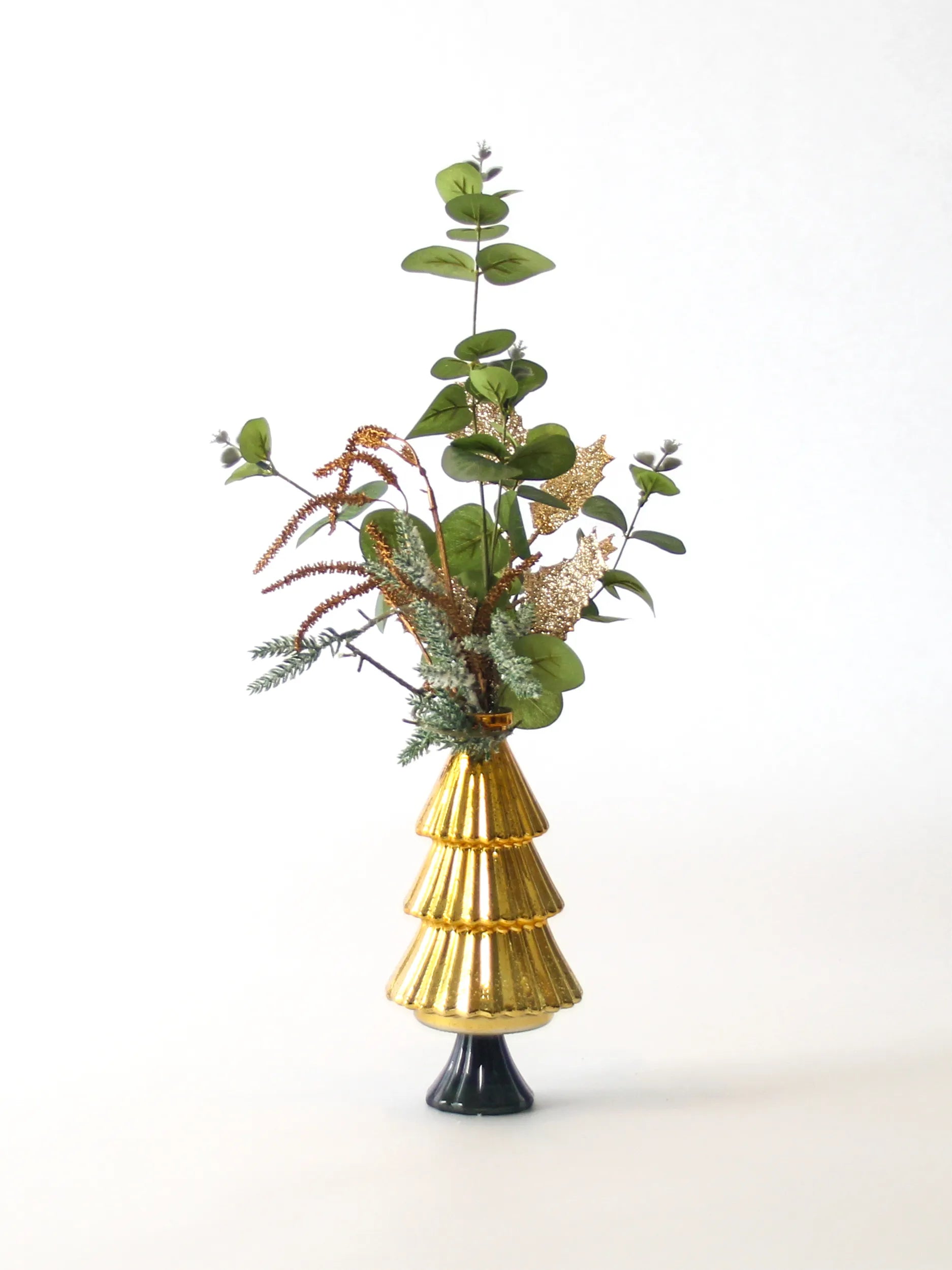 Zijden kerstboeket Gold & Glow met gouden kerstboomvaas