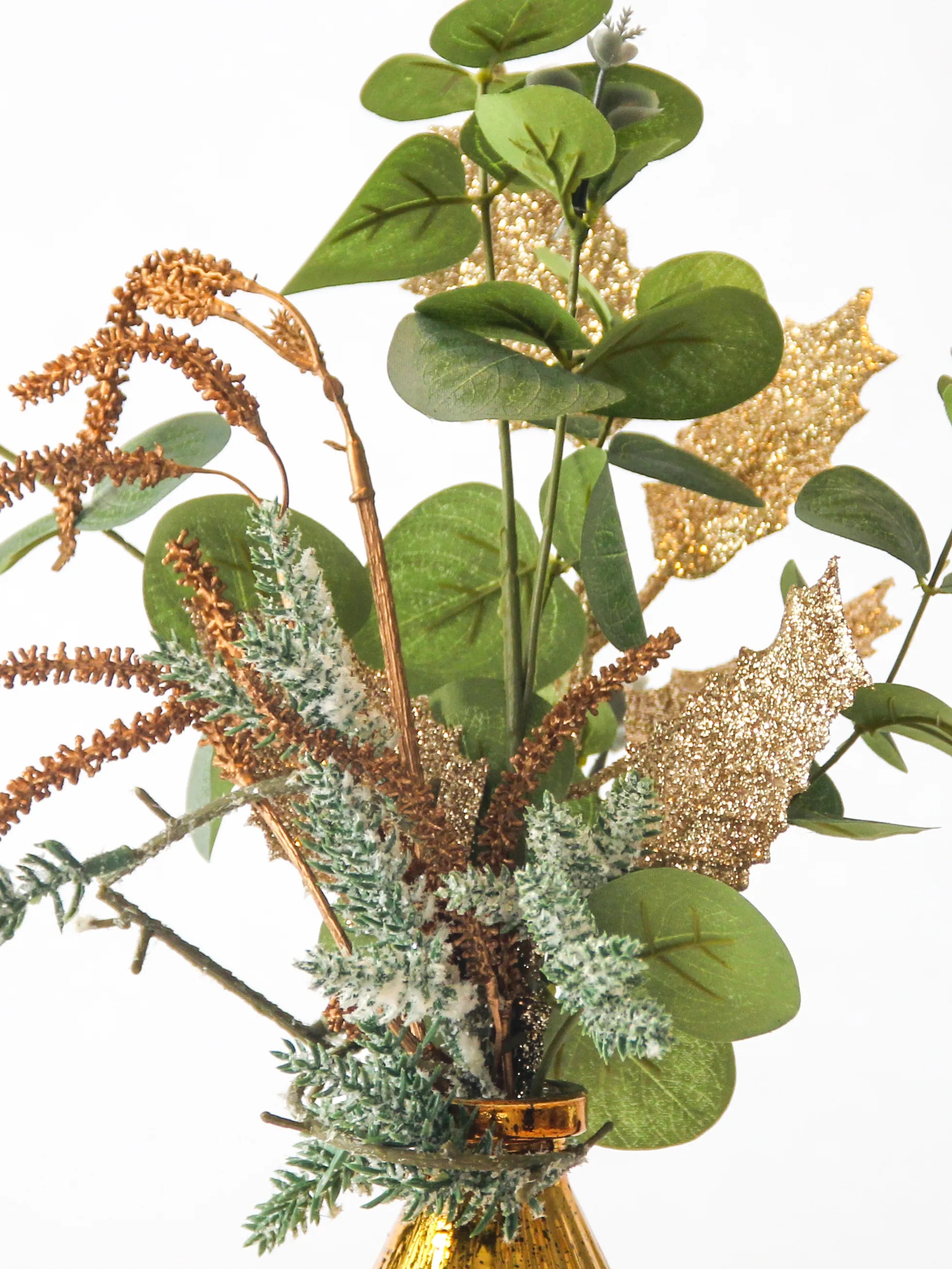 Zijden kerstboeket Gold & Glow met gouden kerstboomvaas