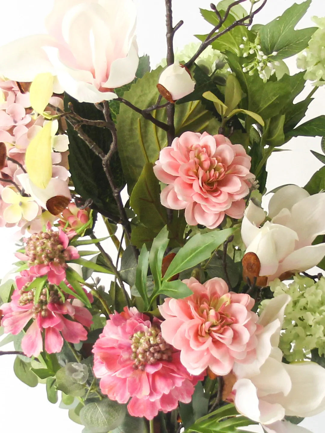 Zijden boeket Mila met roze Magnolia en Hydrangea