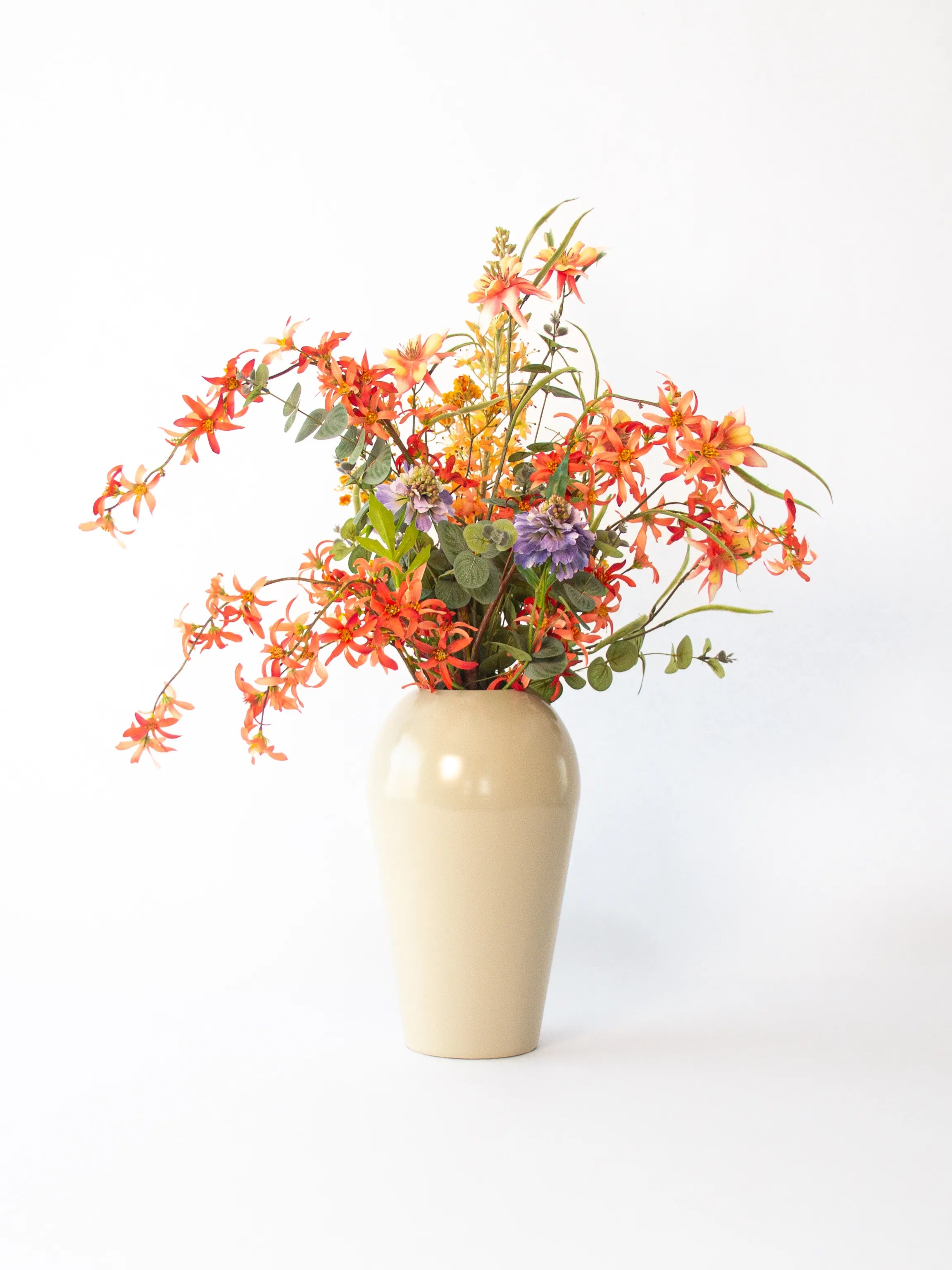 Zijden herfstboeket Blaze met oranje Eremurus en Aquilegia – 85 cm