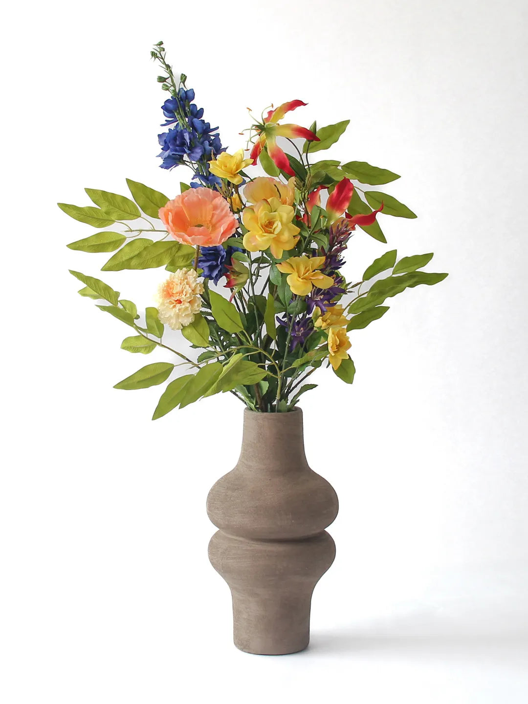 Zijden boeket Isla met Poppy peach en Delphinium blauw